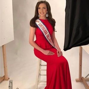 Tony bowls pageant dress. Proven to win.